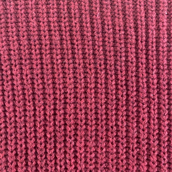 V Neck Longer Length Sweater Sz L Burgundy - Picture 8 of 8